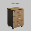 Armoire en bois noire
