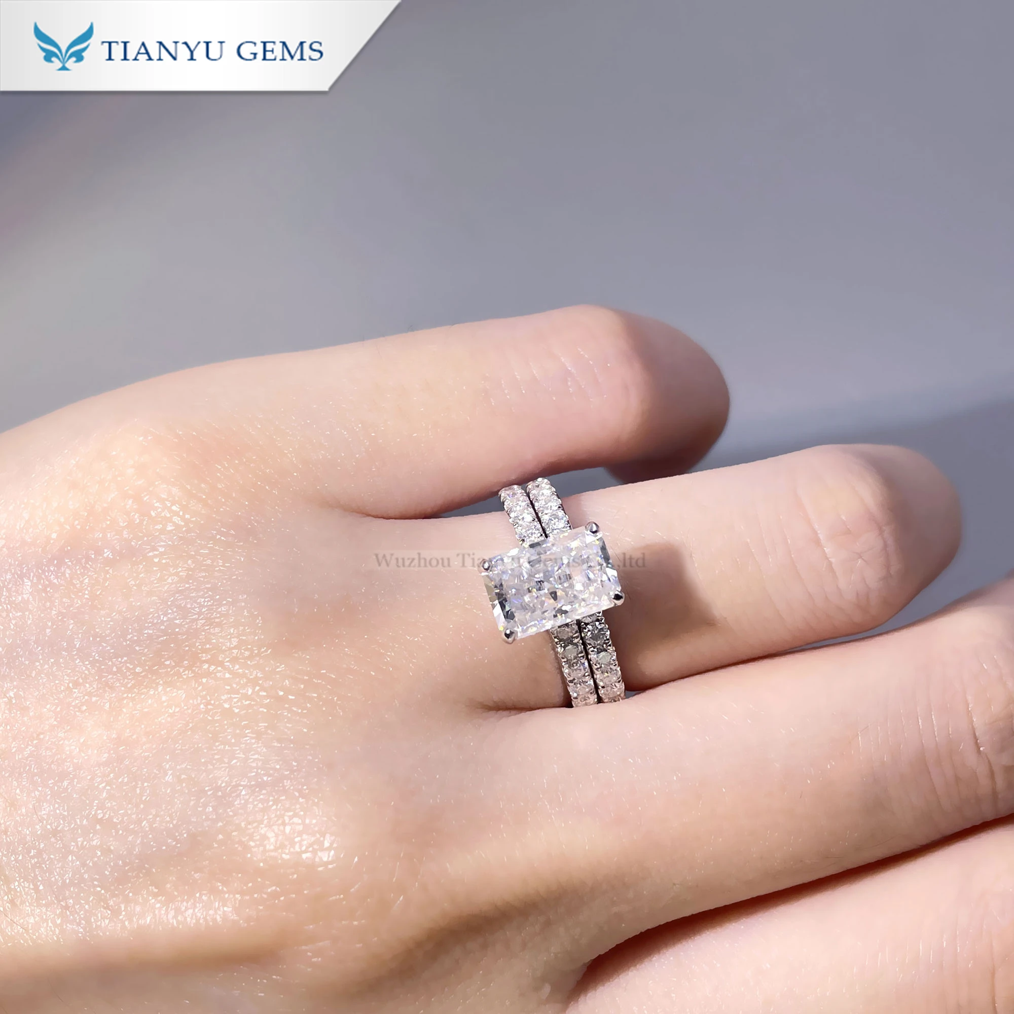 Tianyu Gems Moissanite and Lab Diamond Radiant Cut Diamond White Gold Wedding Ring Set