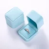 Caja de anillo azul