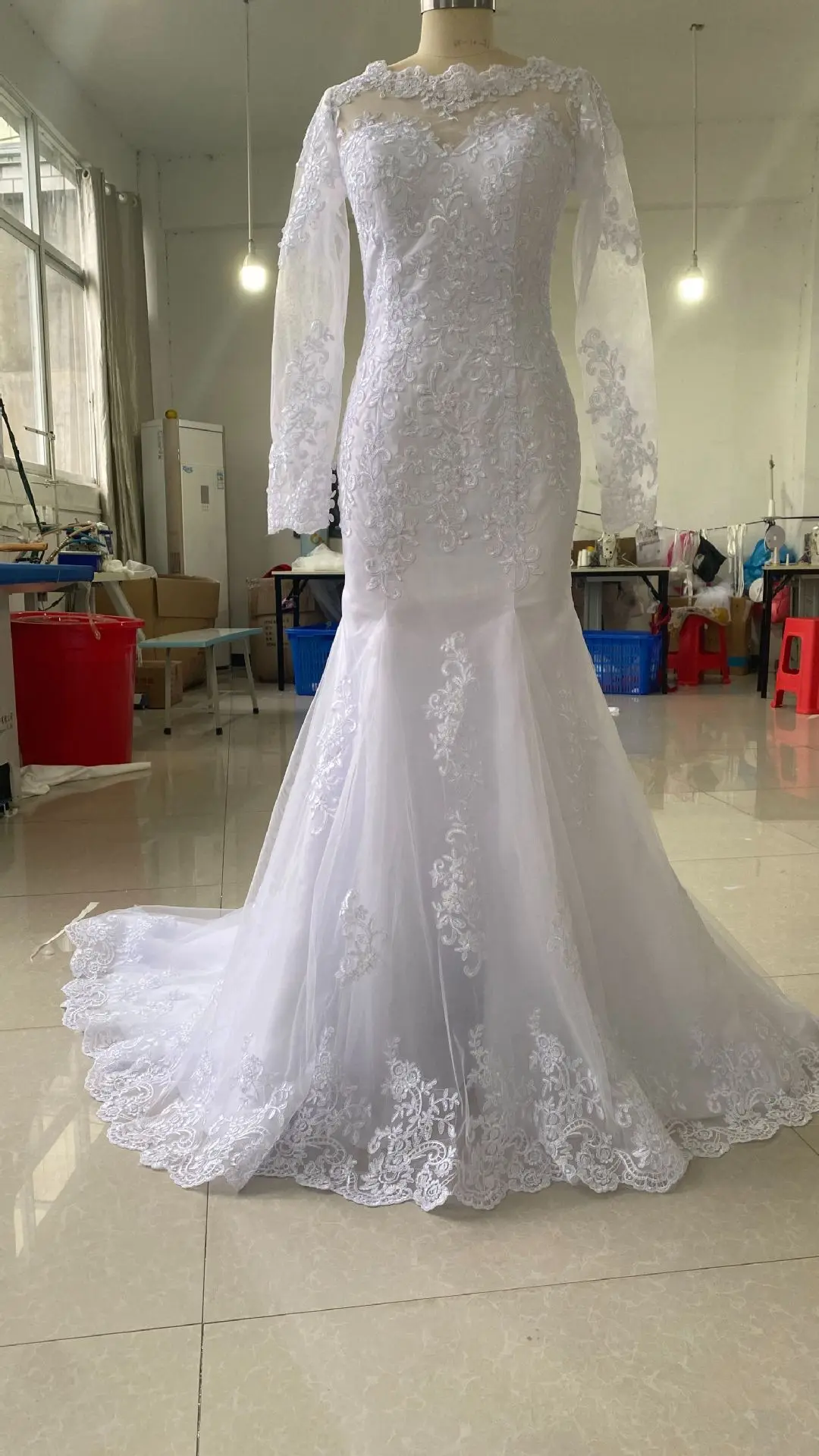 fitted lace wedding dress Vintage Lace Round Neck Long Sleeve Mermaid Tulle Wedding Dress P2536