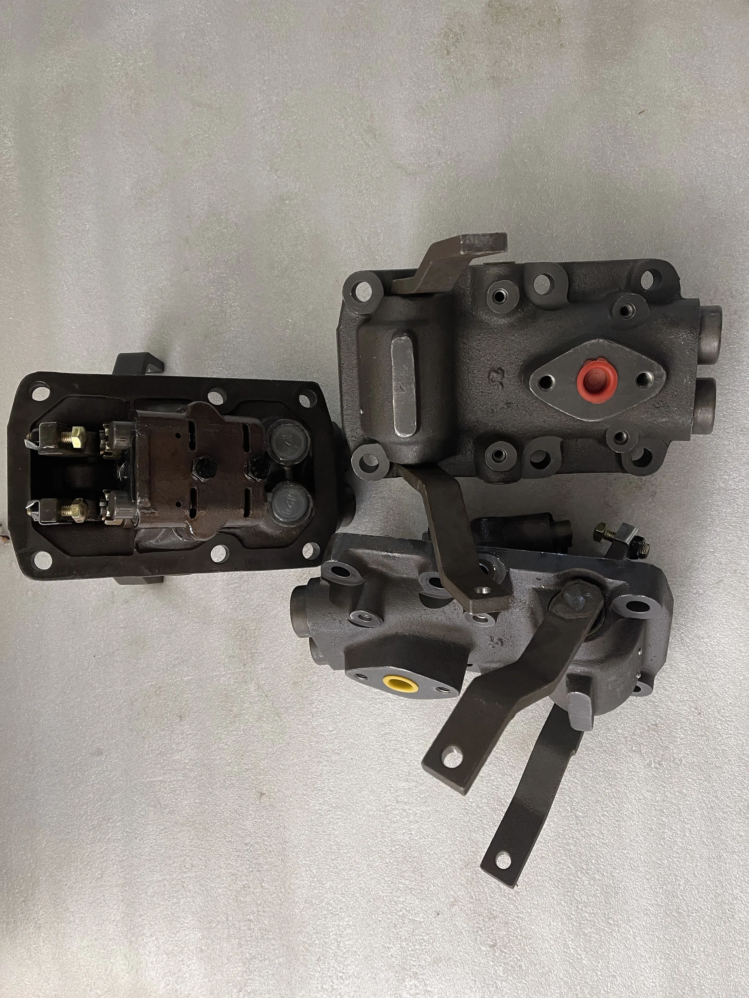 Steering Valve for D65-8 D60-8 D53-17 Bulldozer Spare Parts