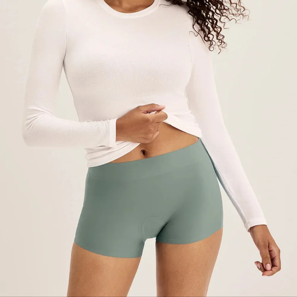 Seamless Invisible Boyshort Period Panty -gusset reference