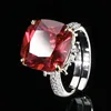 Anillo de corindón rojo de tamaño ajustable