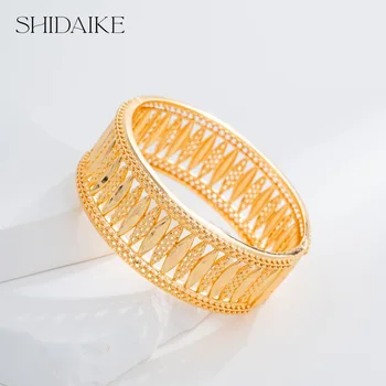 Elegant Open Design 18K Gold Plated Zircon Brass Fashion Charm Bracelet Custom Option Available for Ladies Wholesale