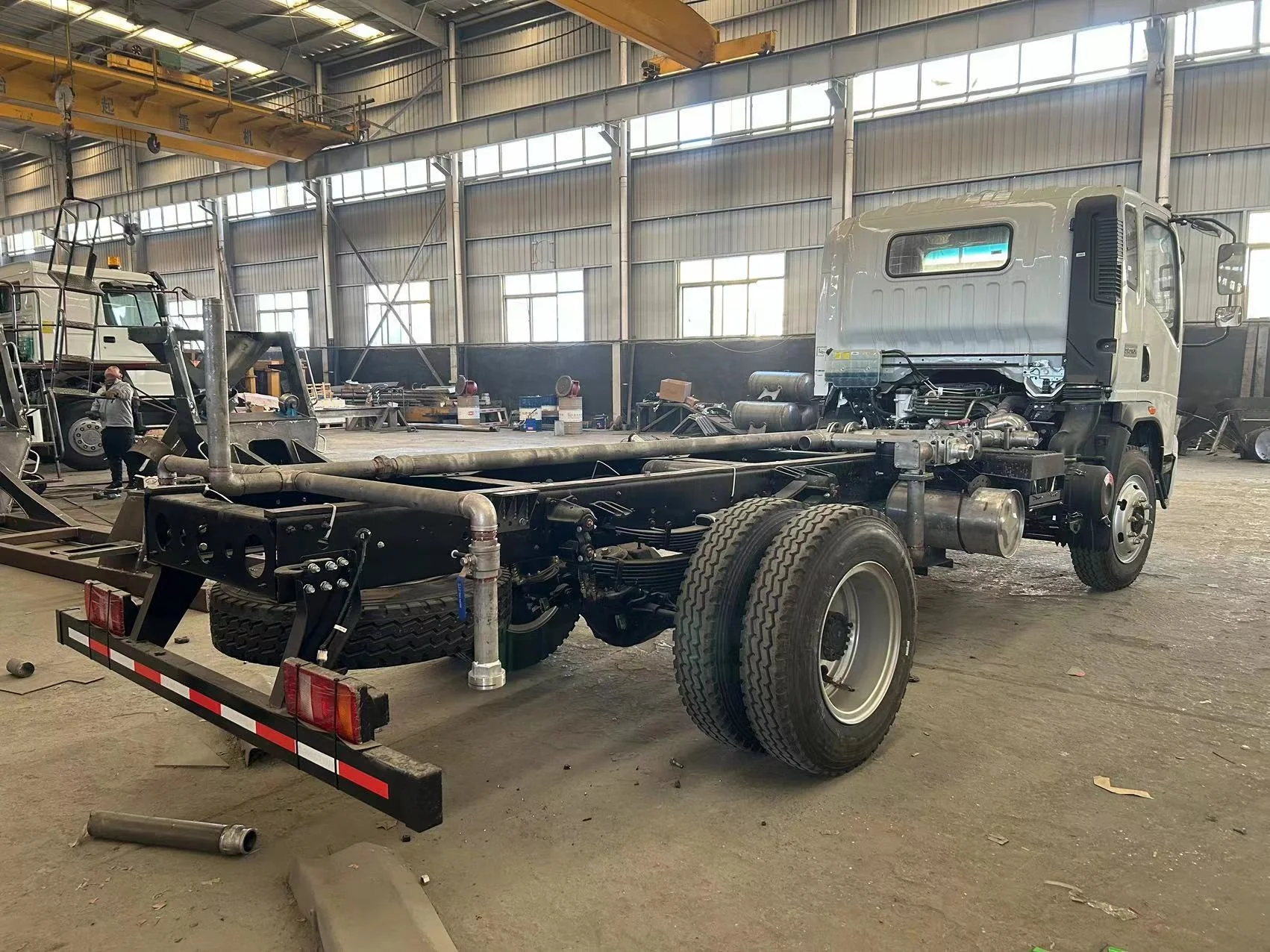 HOWO 4X2 5000L Water Bowser Tank Truck Road Cleaner Truck