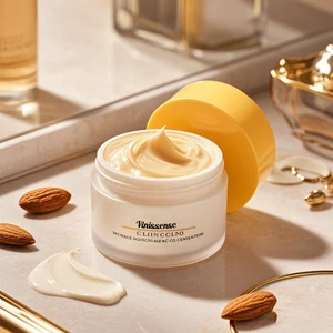 Factory Low Price Hydrating Moisturising Whitening Brightening Skin Colour with Amygdalus Extract Amygdalic Acid Cream