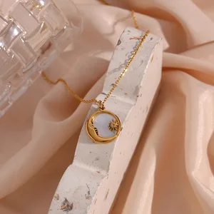 Fashion High Quality Jewelry Shell Gold Plated Star Moon Pattern Design Brass Zircon Pendant Necklace for Men