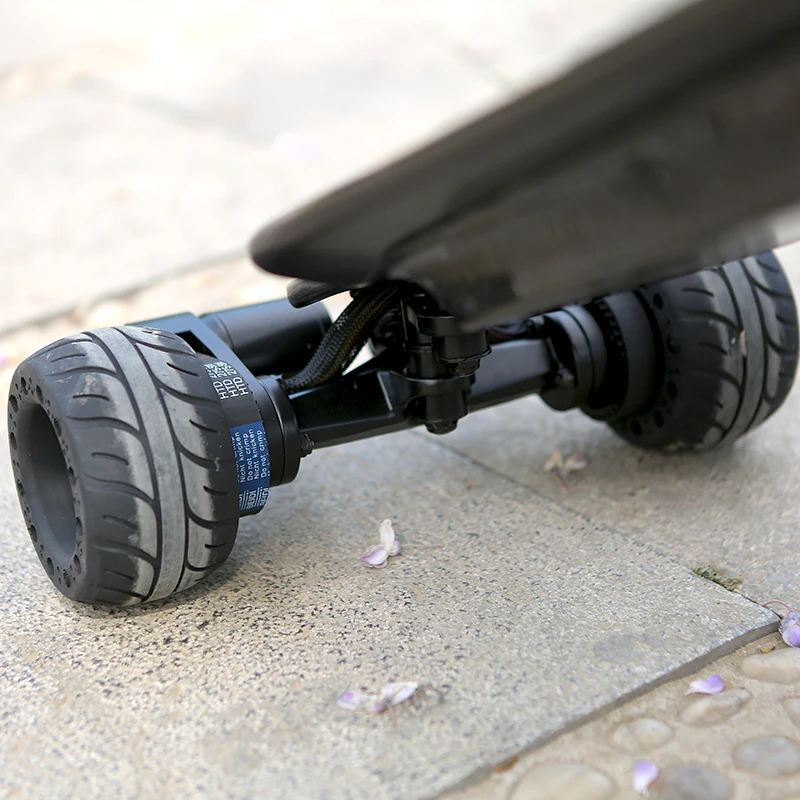 2023 Cheap Dual Belt Drive 4400w Power Bamboo Deck Electric Skateboard