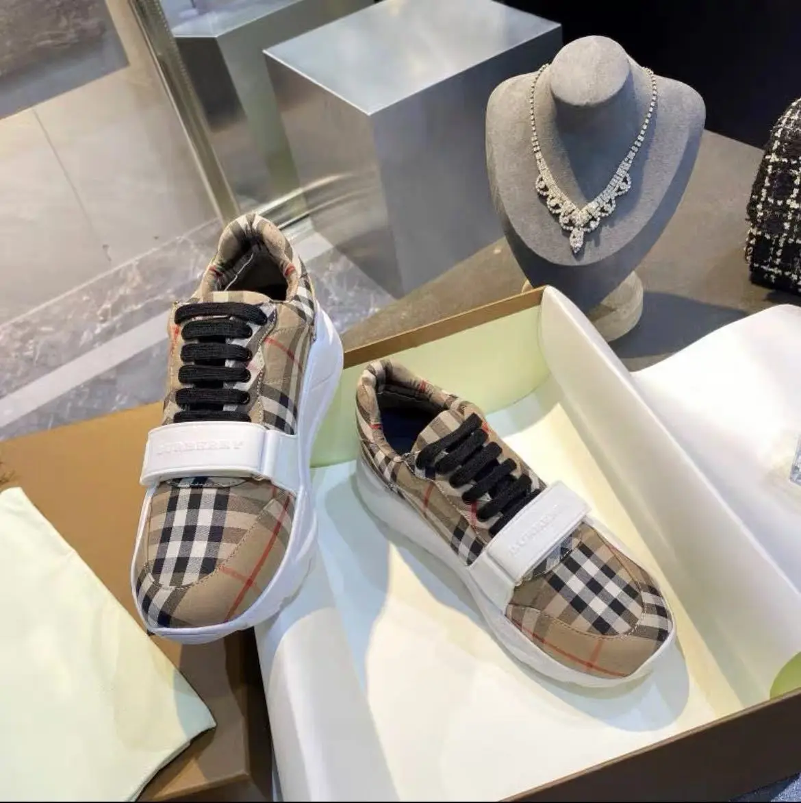 2021 new plaid color casual sports shoes thick bottom orgasm shoes men's and women's couple shoes