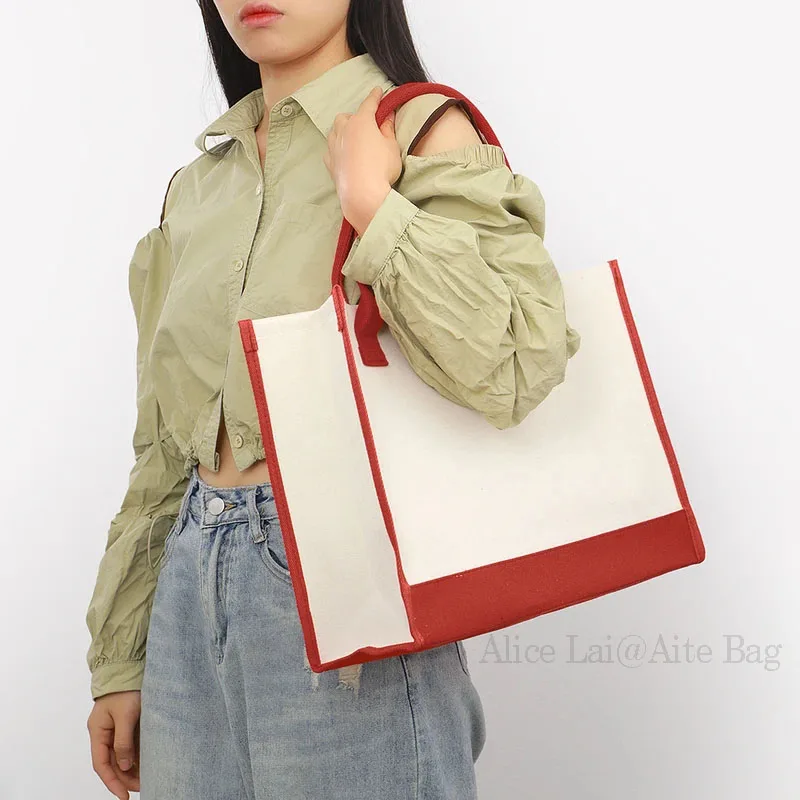 Red Christmas Decorations Gifts Canvas Multi-Colorful Shoulder Tote Bag High Aesthetic Value Waterproof Storage Travel factory