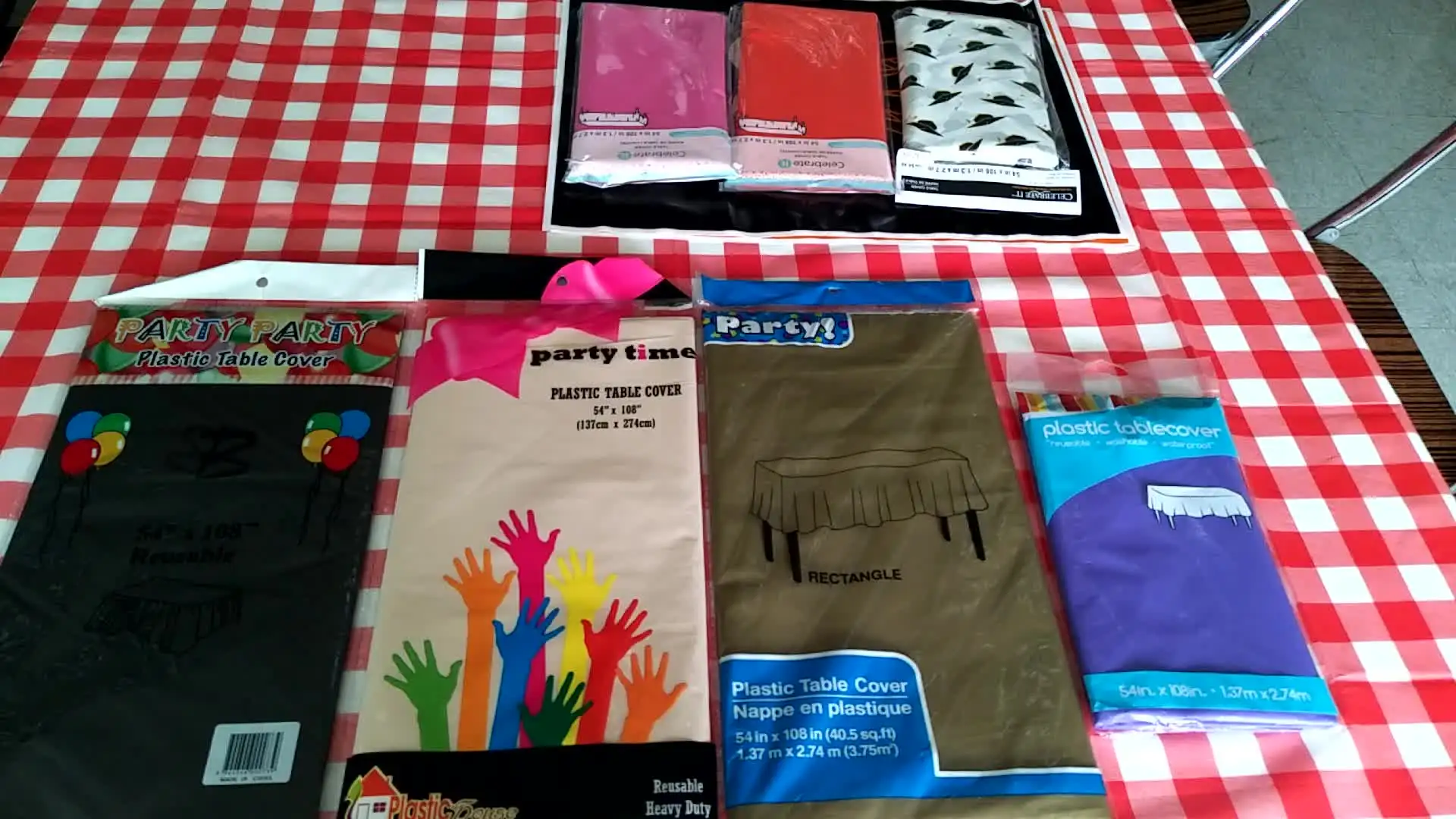 Factory Custom Printed Waterproof Disposable Table Sheet Cover