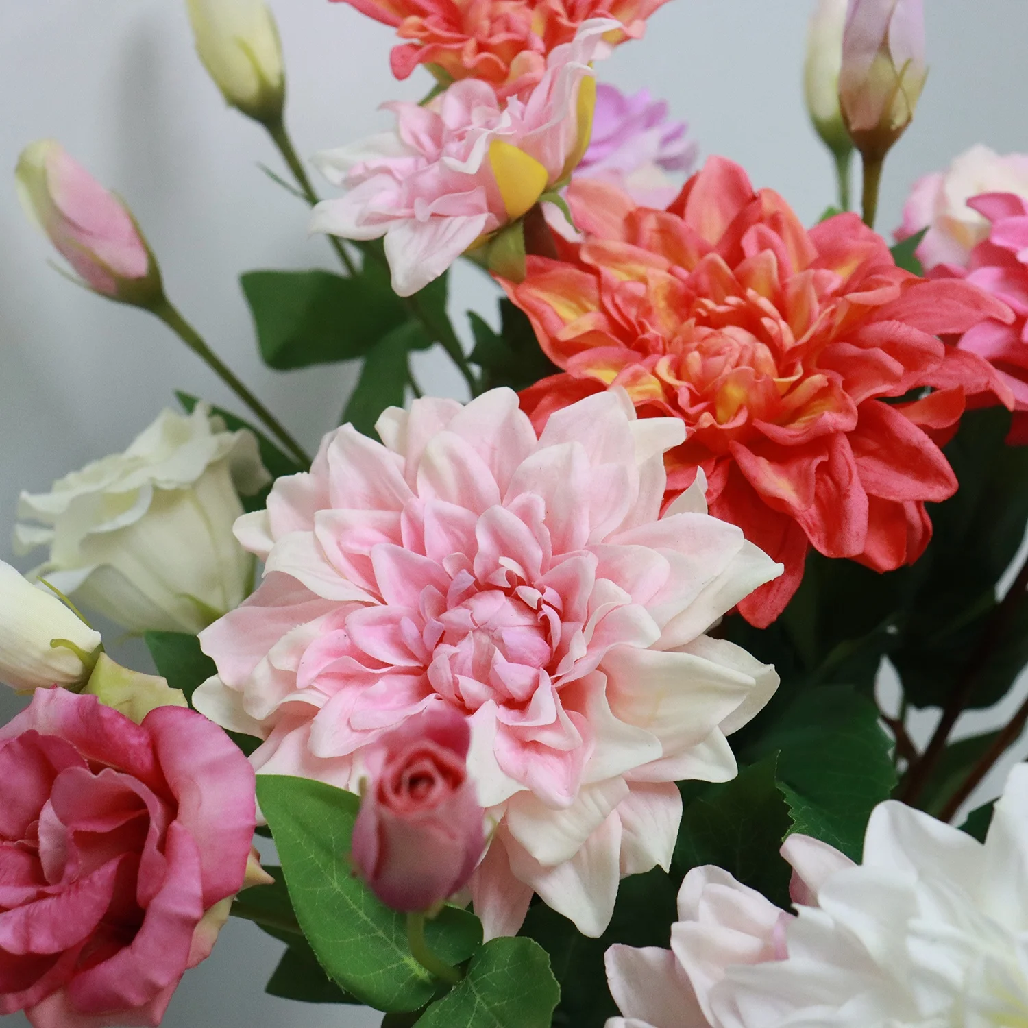R136 Rote Dahlie Knstliche Blumen mit Echtem Touch Pompon-Bouquet fr  Ostern, Weihnachten, Halloween & Schulanfang Dekorative Blumen