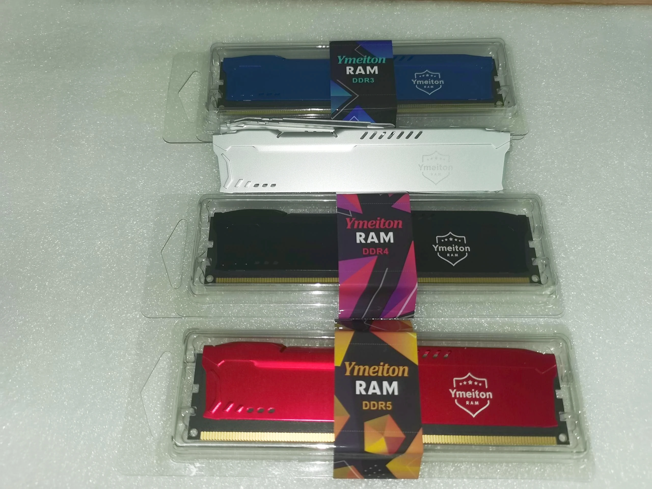 Ymeiton RAM DDR5 5600MHz 32GB（16GB x2） Crucial 32GB DDR5 RAM Kit (2x16GB), 5600MHz (or 5200MHz