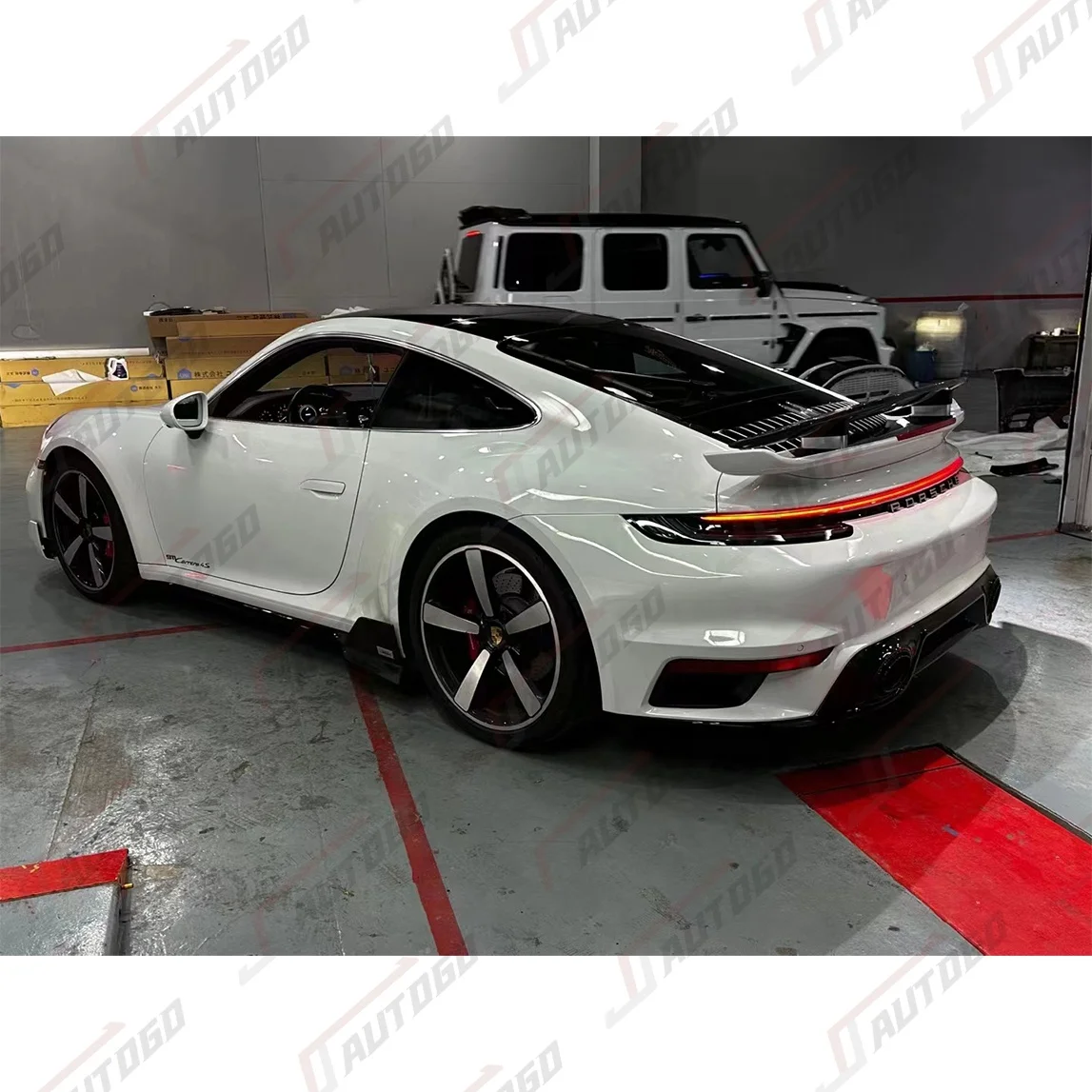 Convertible High Quality TURBO SD Style Body Kit for Porsche 911 992 2019 2020 2021 2022 2023 2024 with Carbon Fiber Spoiler