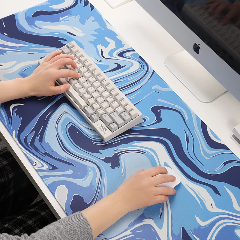 Direct Factory Stock Big Size Liquid Affecting Rubber Gaming Mouse Pad with Stitched Edg aperçu 6