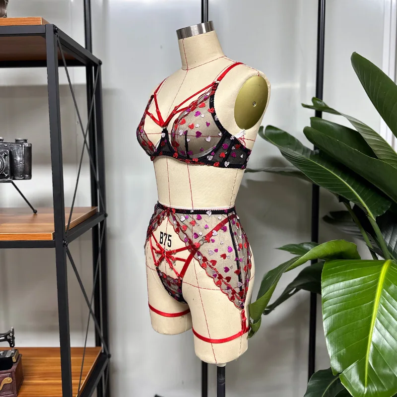 Il ricamo del cuore nero della gabbia scava fuori la biancheria sexy delle donne mature giapponesi dell'uniforme da infermiera_voghion.com