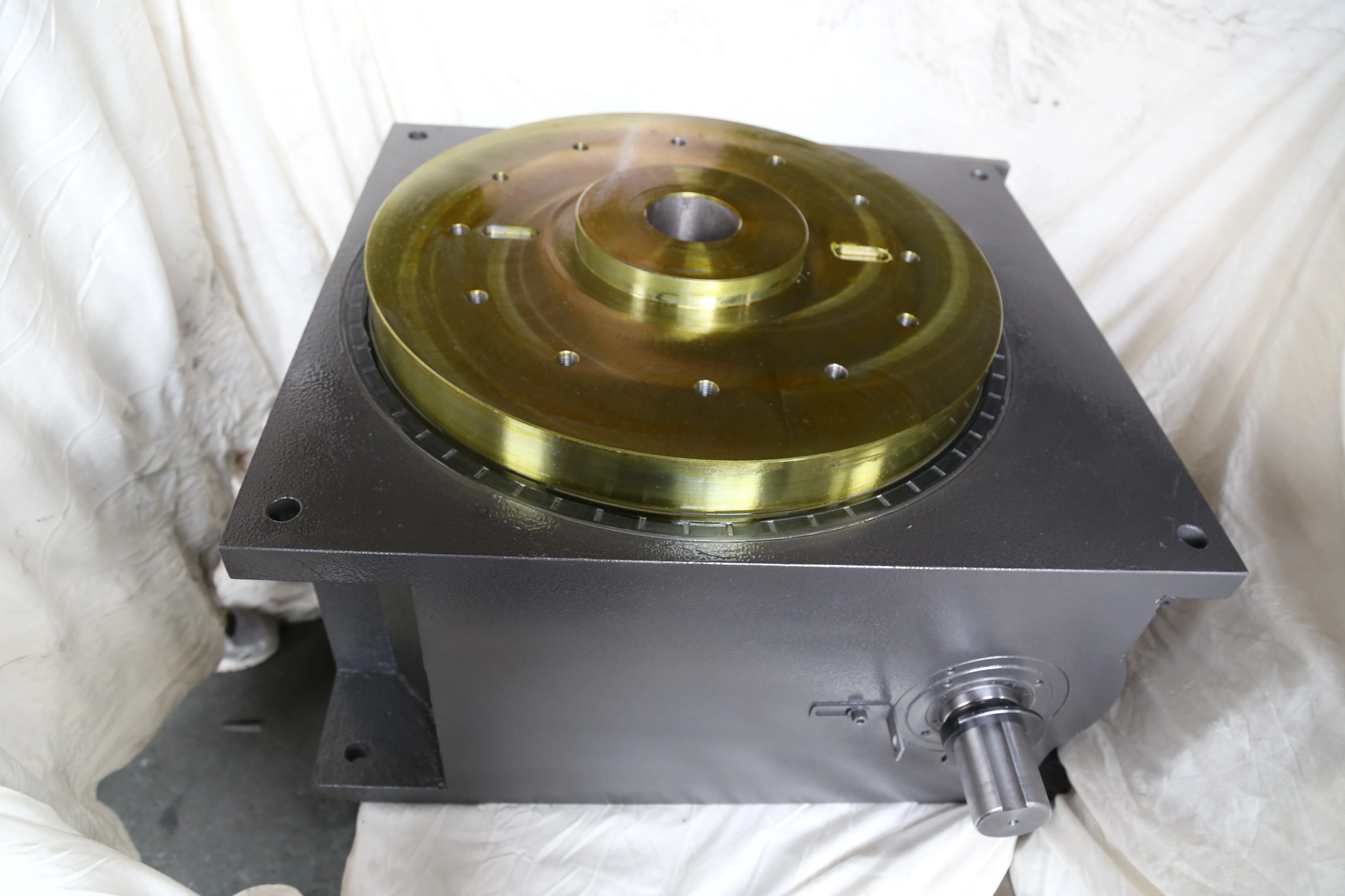 Цилиндрическая камера модели Y Series