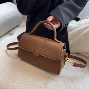 The 2026 fashion shoulder bag can be used to carry a small square bag with foreign style for women