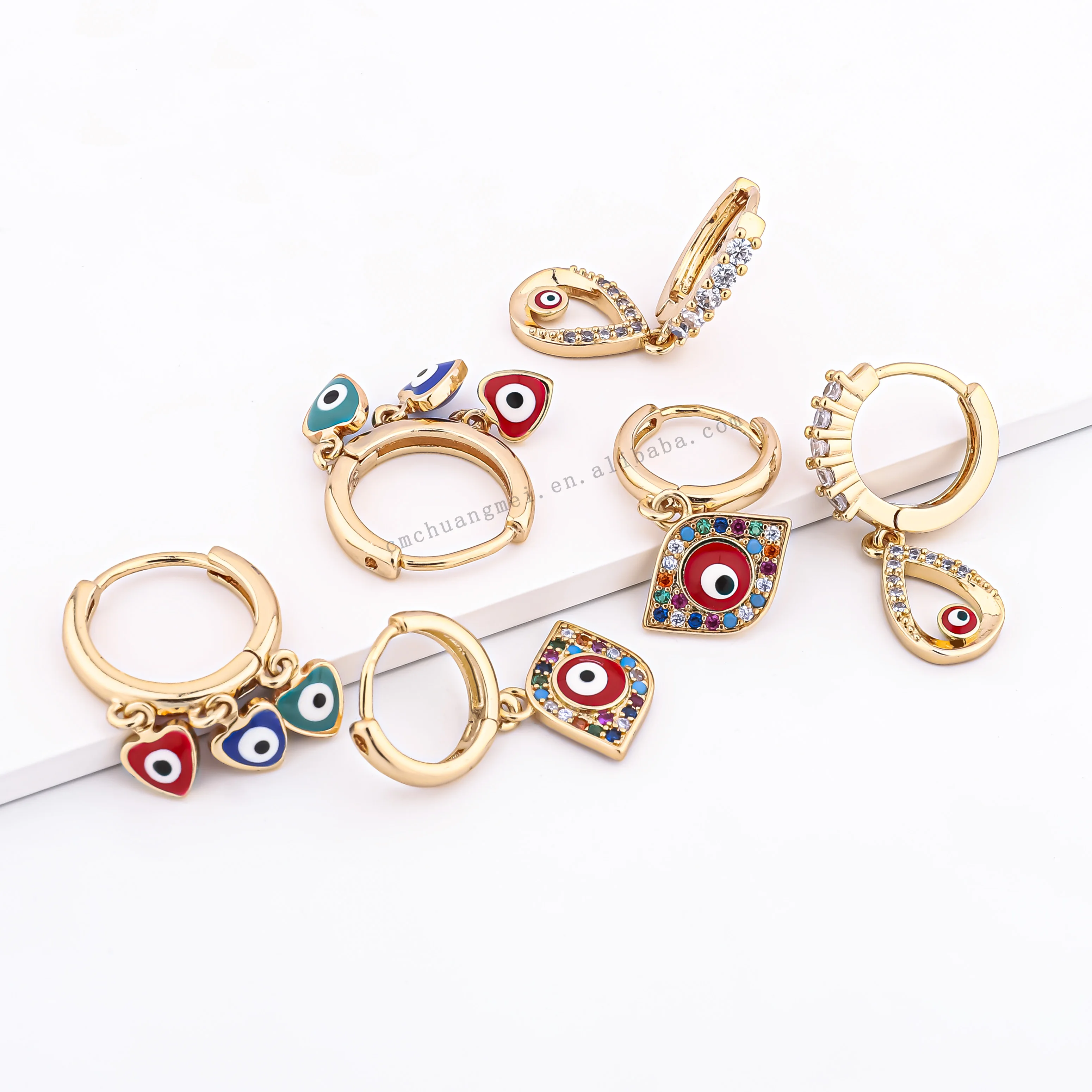 ★人氣★LOVE ME MONSTER★Pure Chic Ball Earrings M_GD Little Girls Clear Crystal Disco Ball Stud Earrings on White