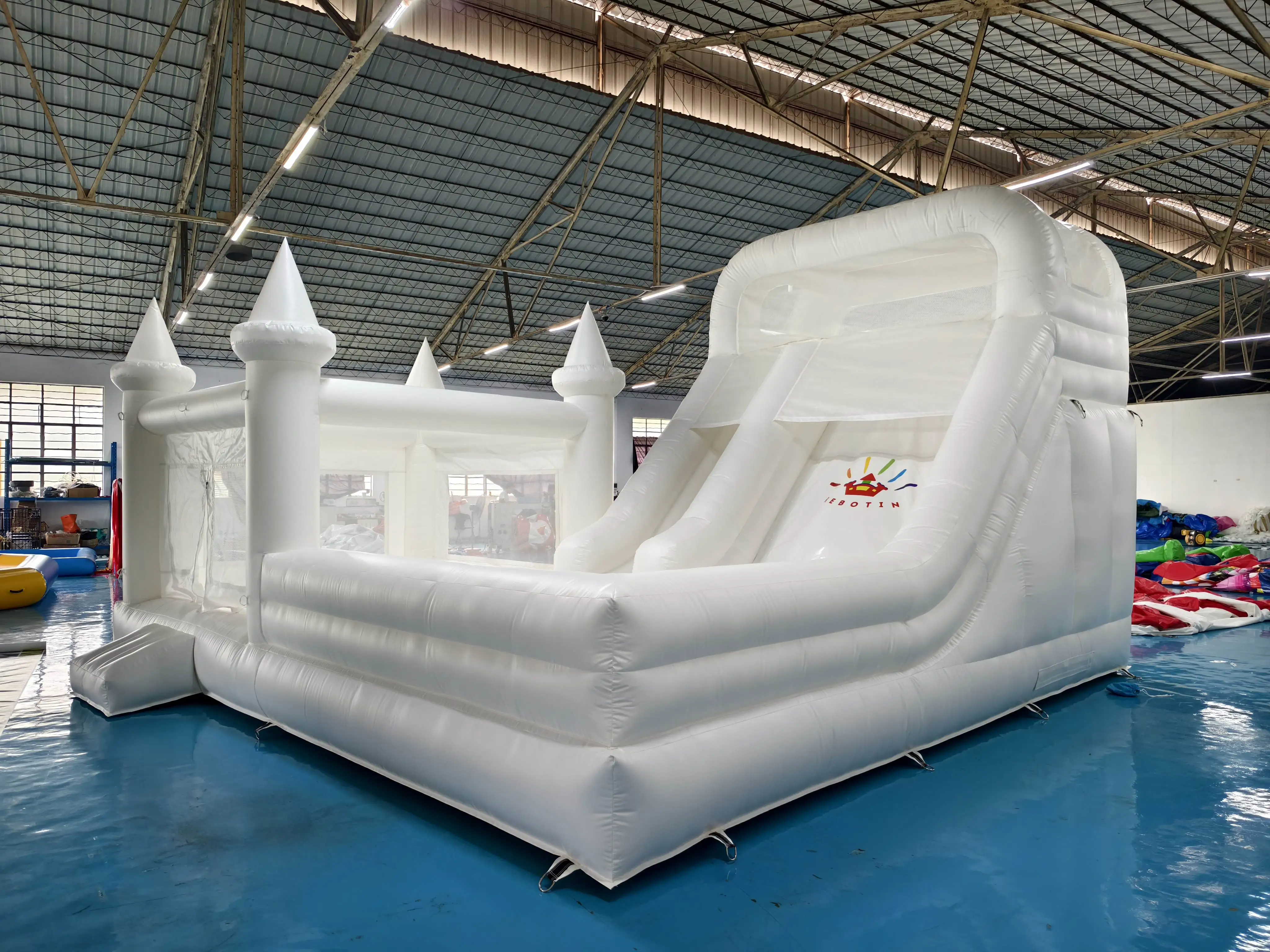 Custom size Commercial combo white bounce house with slide and bouncy castles inflatable bouncer amusement equipment factory