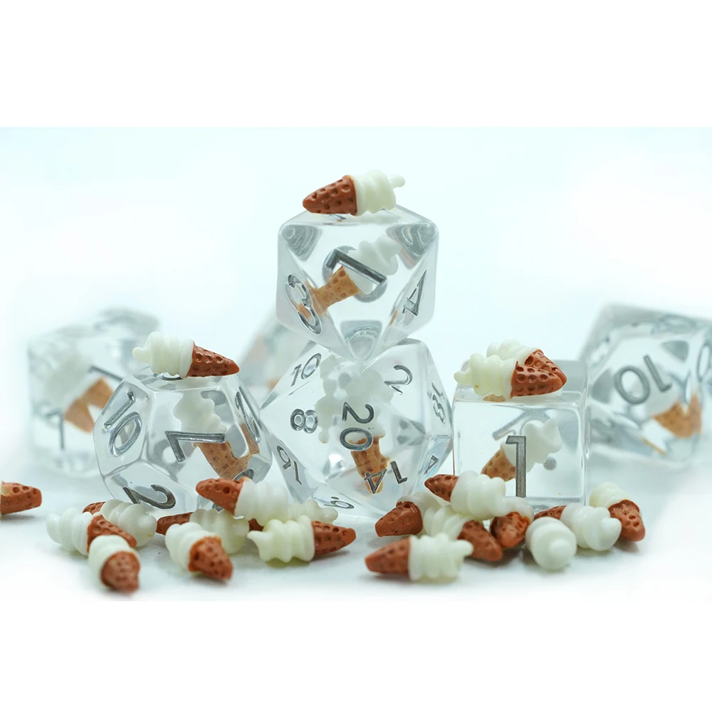 2024 Daoimhse Nollaig Táirgí Nua-Phróca Beo Logo Saincheaptha Gráváilte Ice Scream Dice Set of 7 Polyhedral Dnd Dice D6 D10 D20 Dice