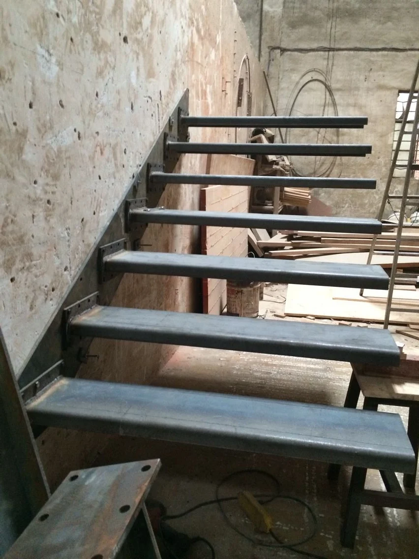 Customized Floating Wood Stair Treads Oak Wood Stair Treads Modern Luxury Indoor Wooden Stairs