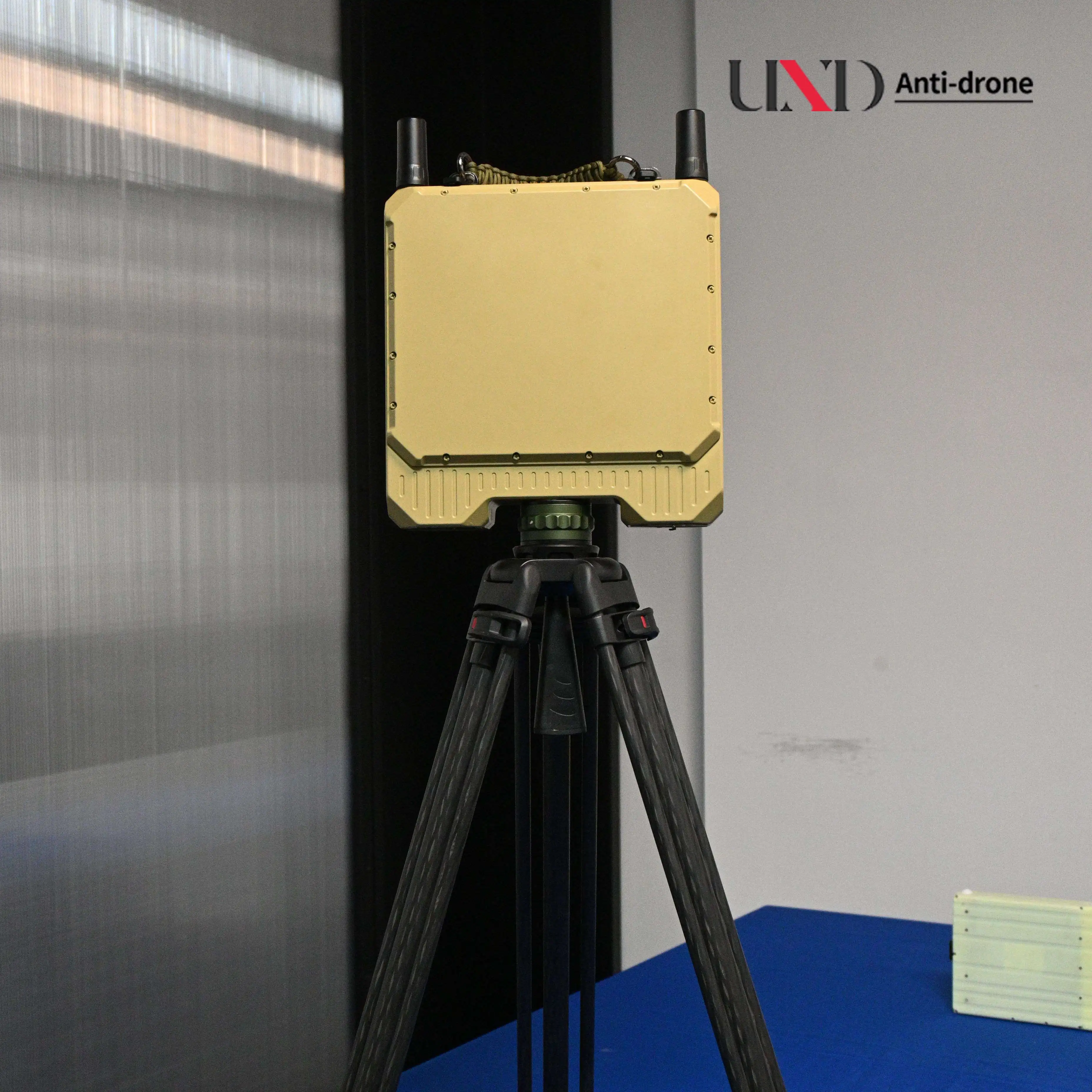 Portable Small Radar with Built-in Power Supply Portable Phased Array C-Band Digital Detection Radar System Easy Carried