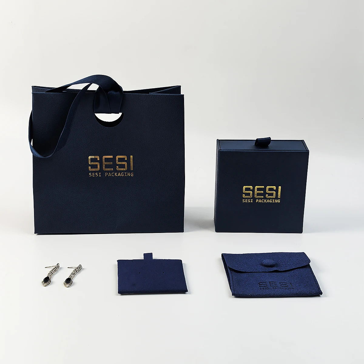 Custom Luxurious Jewellery Packaging Pouch Printed Cardboard Drawer Box Fashion White Jewelry Packaging Box With Pouch