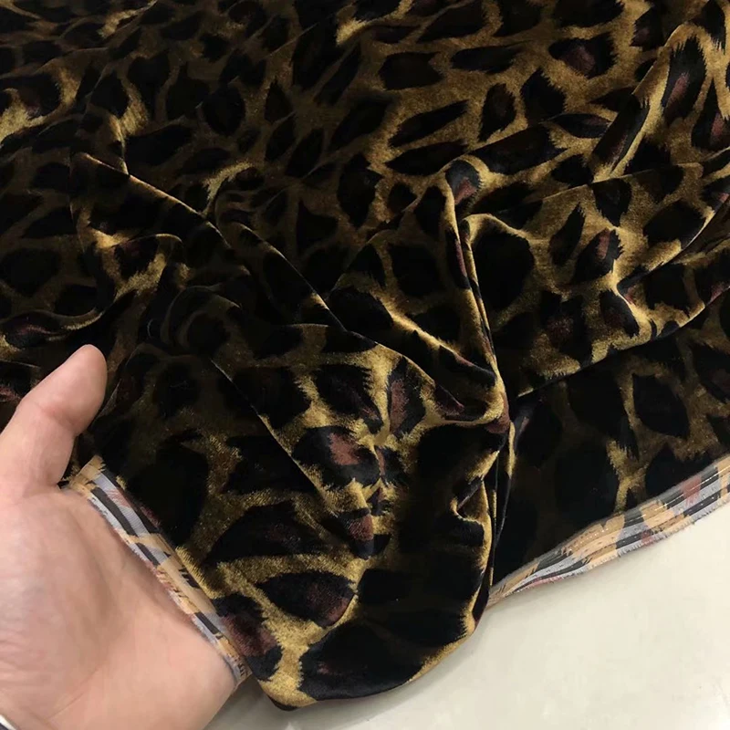 Pure Silk Velvet Fabric Leopard Print Silk Velvet Fabric Viscose Digital Printing 100% Pure Silk Velvet Fabric for Dress Garment