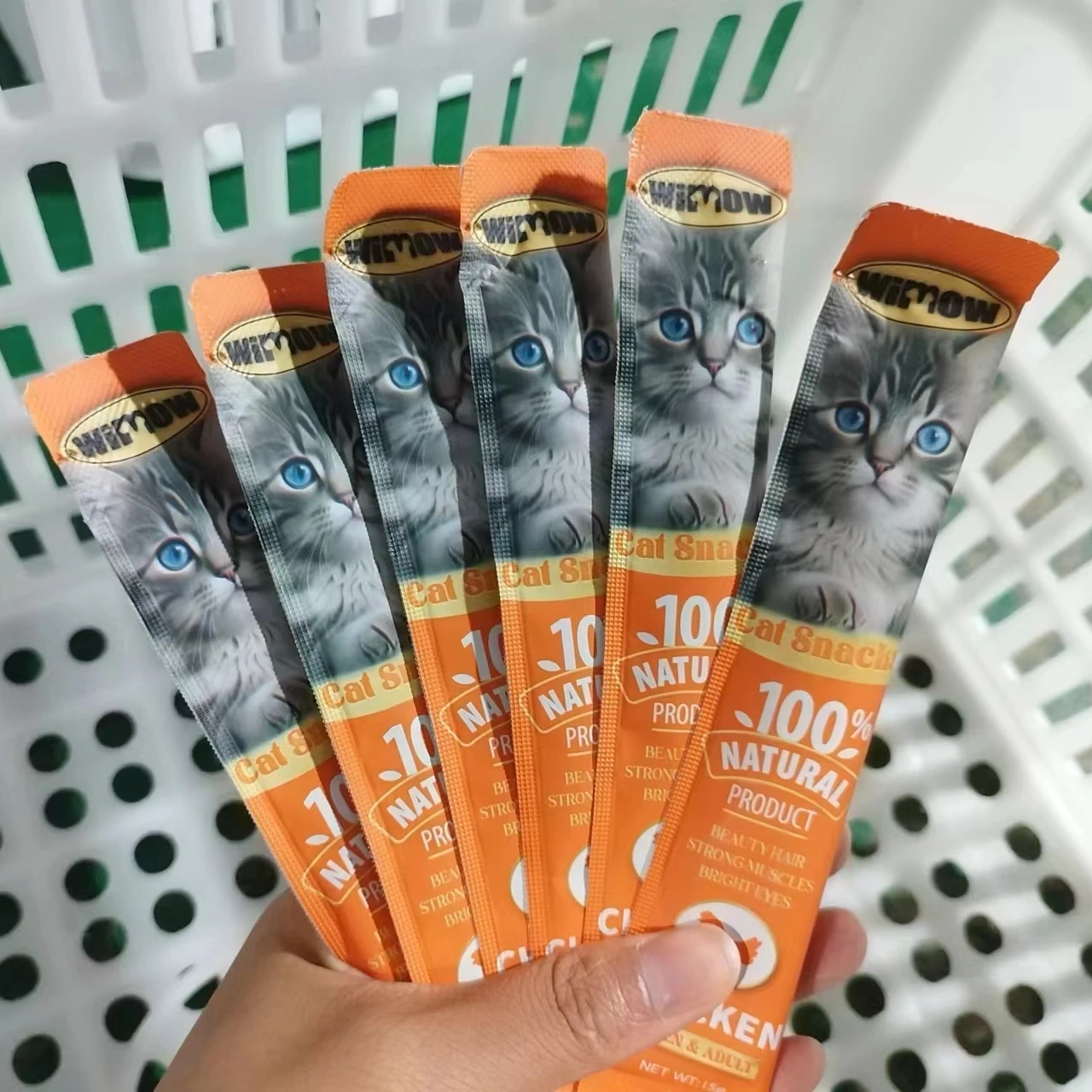 Wimow Custom Cheap 15g Chicken Tuna Salmon Liquid Strips Cat Lick Treats Snacks Wet Cat Food