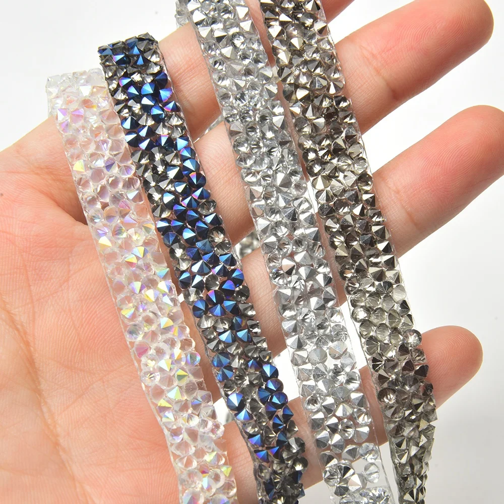 Vaso de vidrio con nombre personalizado y flor de nacimiento, vaso de  vidrio esmerilado/transparente con pajita y tapa de bambú, regalo de  cumpleaños/Día de la Madre/boda para ella/mamá/damas de honor,  Obtenercollarconnombre, image size:1000x1000