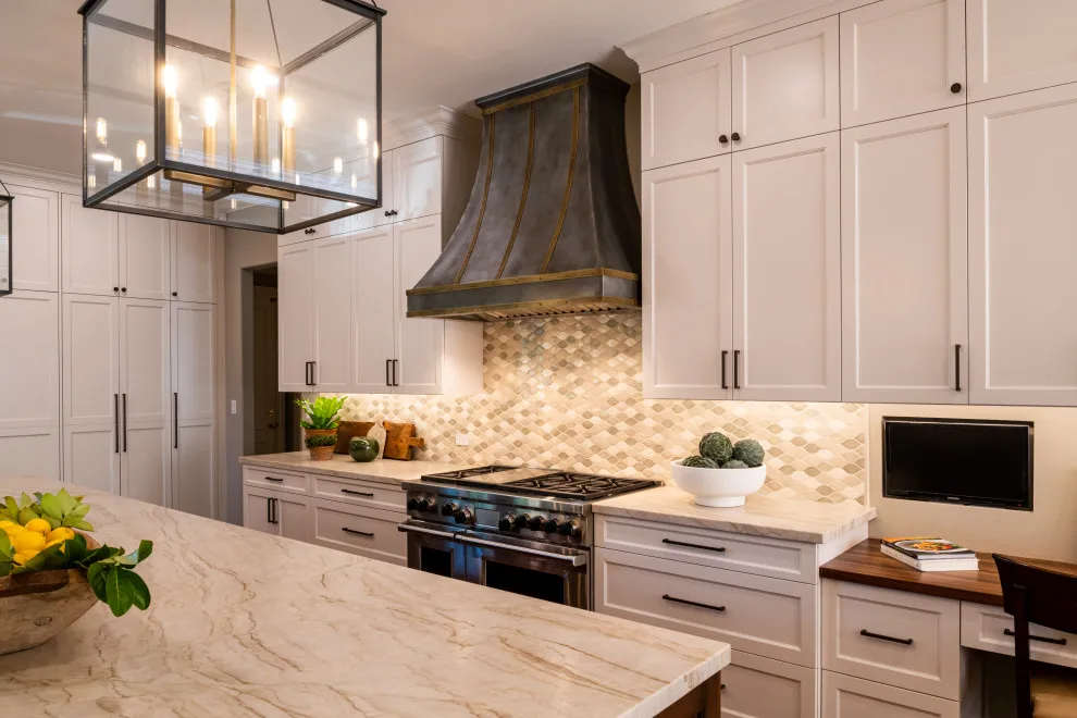 2025 Free Design Custom Project Use Modem Solid Wooden Kitchen Cabinet