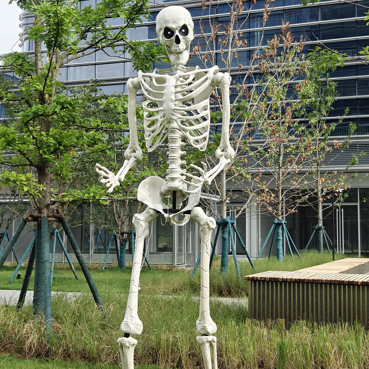 10フィートの巨大なお化け屋敷アニメーション人間の鮮やかな高