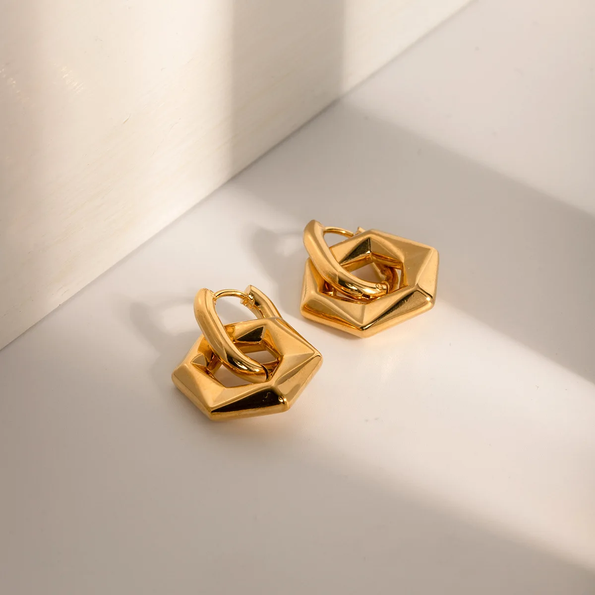 Light Luxury Quadrilateral Shape Stainless Steel 18k Gold Plated 