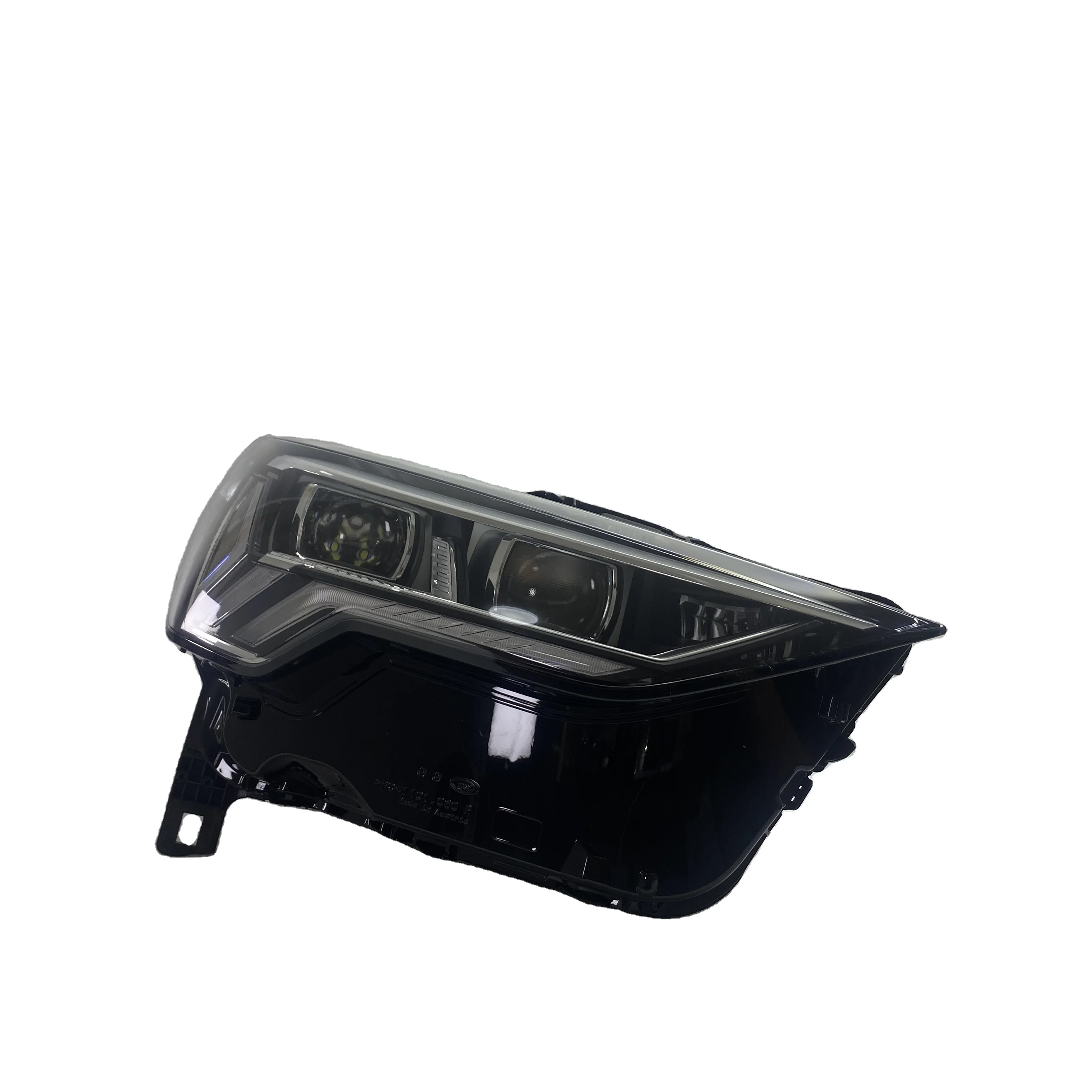 Suitable for 2021 Audi Q3 matrix High Configuration Headlight Assembly High Visibility LED Car Headlights