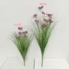 Testa rosa primaverile delle farfalle