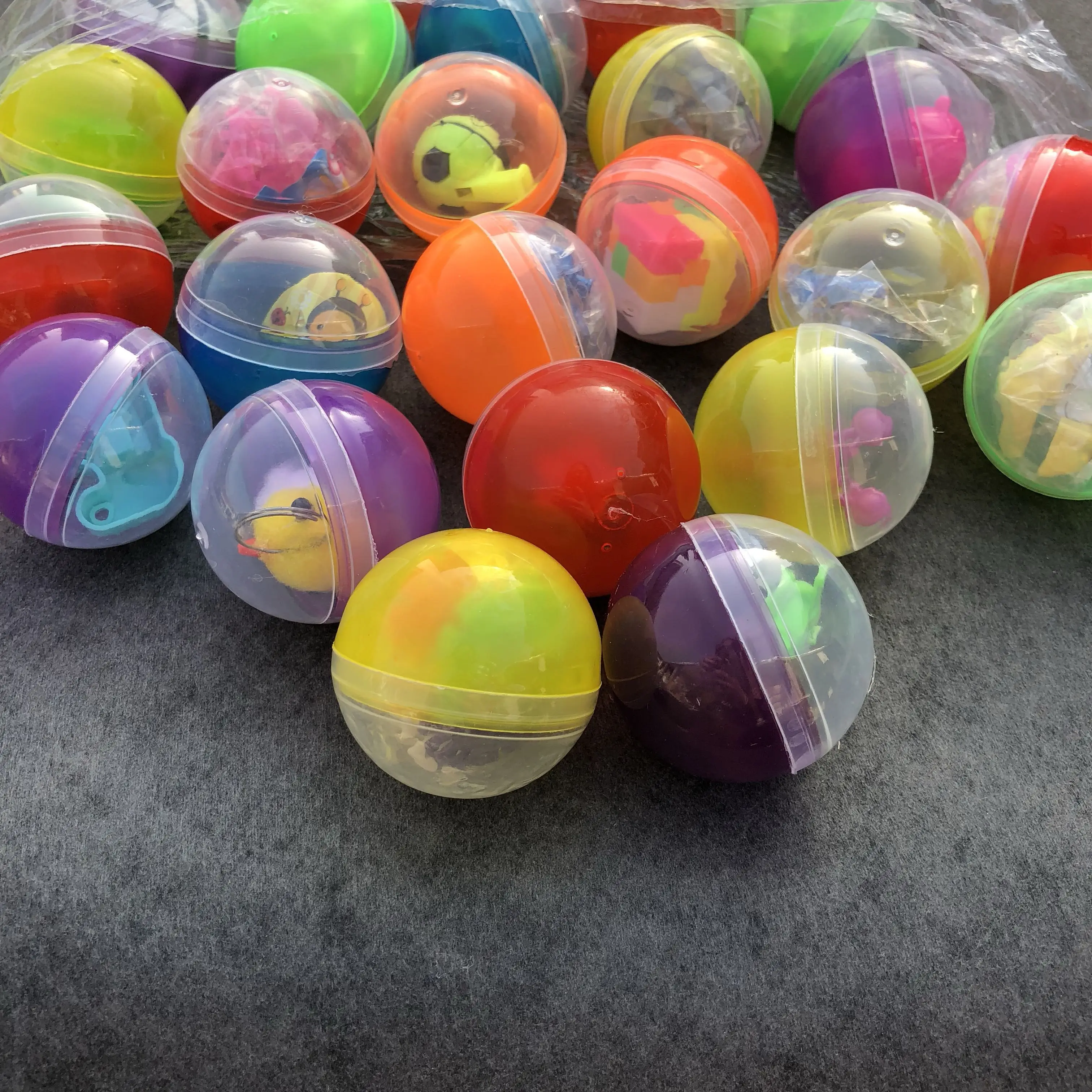 45mm Surprise Egg Capsule Toys Bulk Plastic Egg Capsule Vending Machine ...