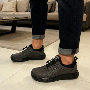 Unisex Chef Shoes with Non-Slip SRC MD Outsole Waterproof Synthetic Leayther Upper Insole Anti-Slip Feature for All Seasons