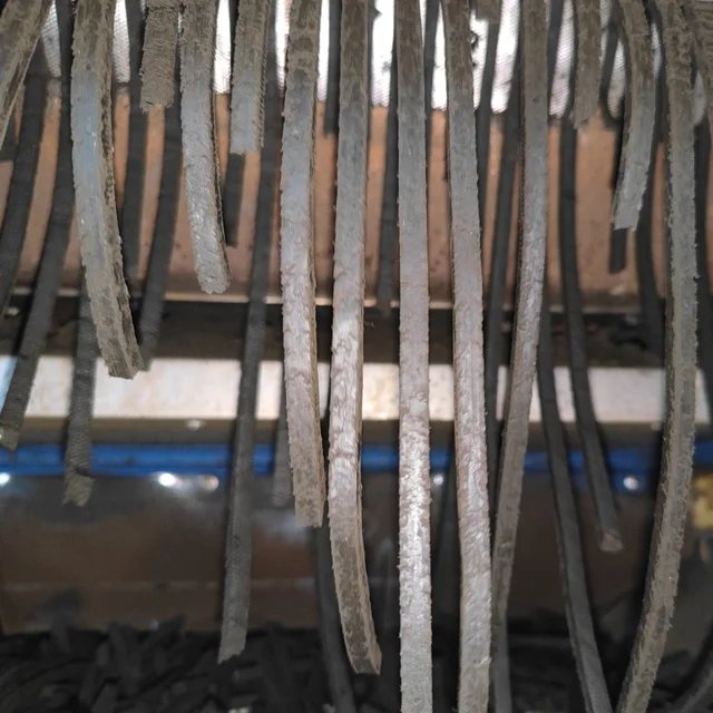 China Manufacturer SUS410 Customized Durable Garbage Sludge Shredderfor Garbage Treatment 5