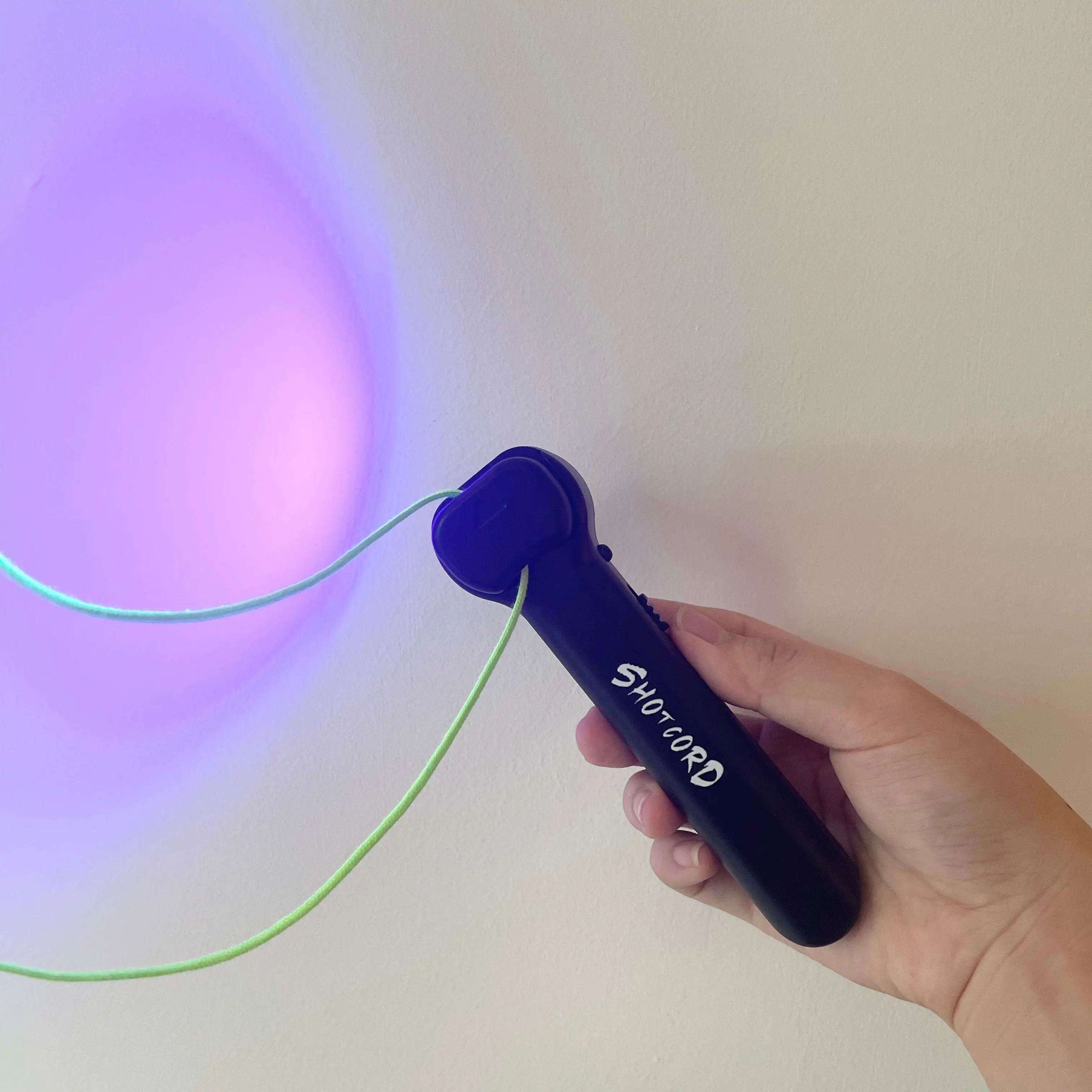 New String Tik Tok Shooter Usb Glow in the Dark Loop Lasso Toy Light Toy Lasso String Pet and Adult Toy Loop Lasso