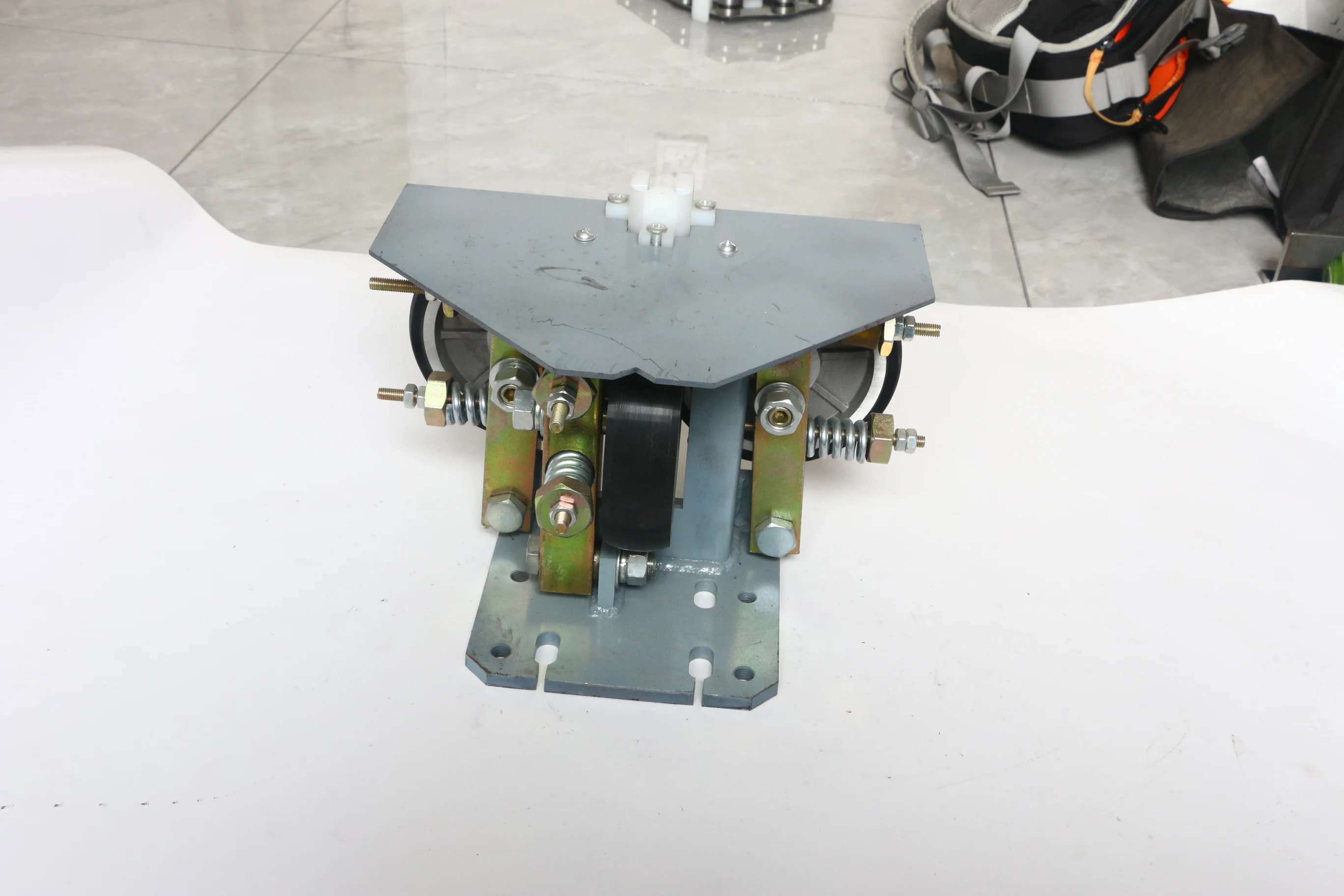 Kone Elevator Roller Guide Shoe Modern Design Steel Lift Roller Guide Rail for Kone Elevator