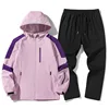 Morado [chaqueta y pantalón]