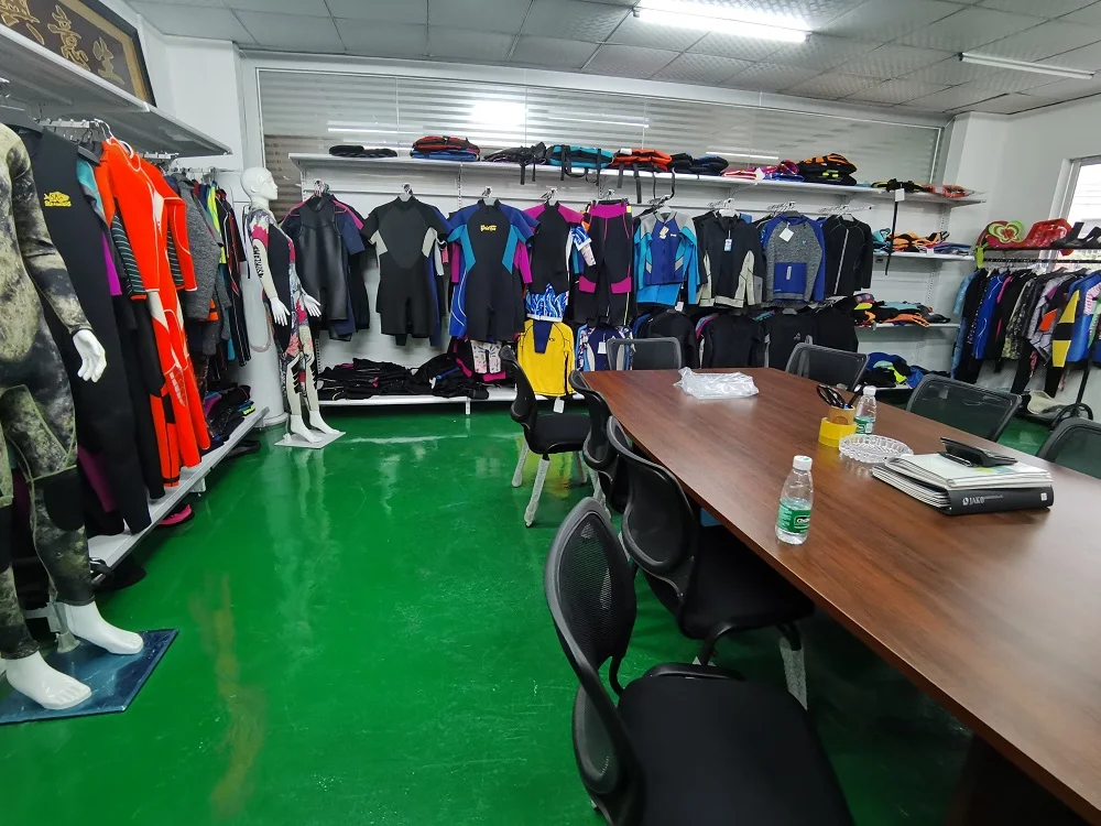 Diving Suit Camo One Piece Wetsuit Hood 2mm Boots Neoprene Custom 5 Mm