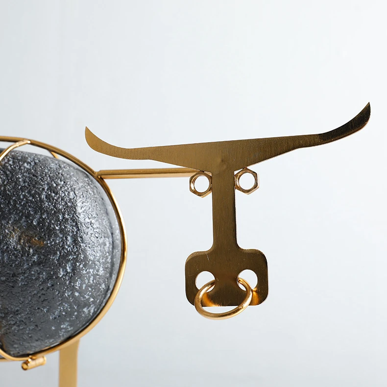 Abstract Metal Iron Bull Shape Stone Combination Creative Luxury Home Office Desktop Handicraft Ornaments