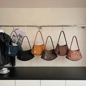 Retro PU Leather Small Shoulder Bag 2026 Shoulder Bag Luxury Fashion Underarm Bag Females Luxury Handbags and Purses