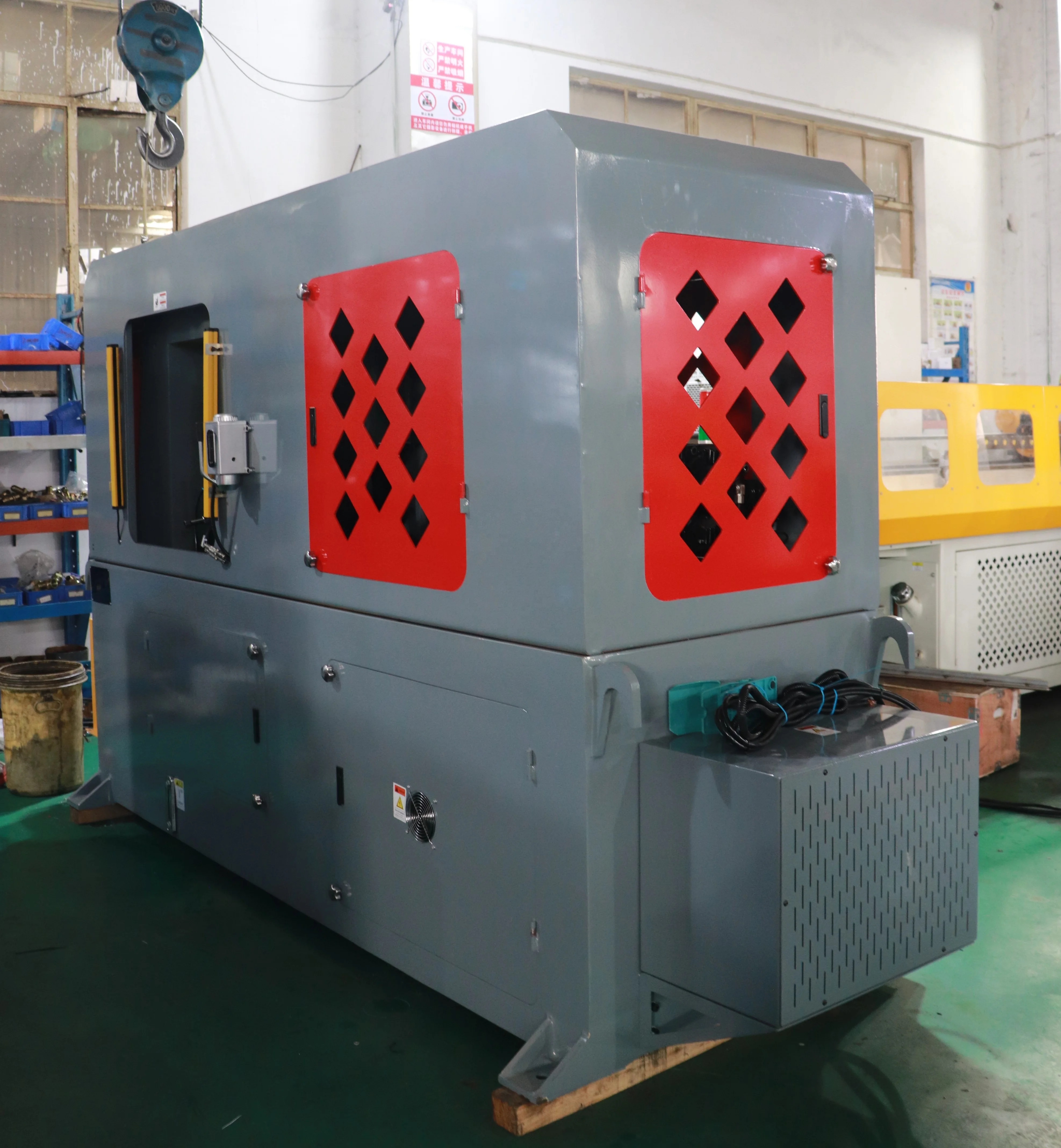 Factory Directly Sells Double Side Burr Free Automotive Car Headrest Stem Stamping Rolling Notching Machine