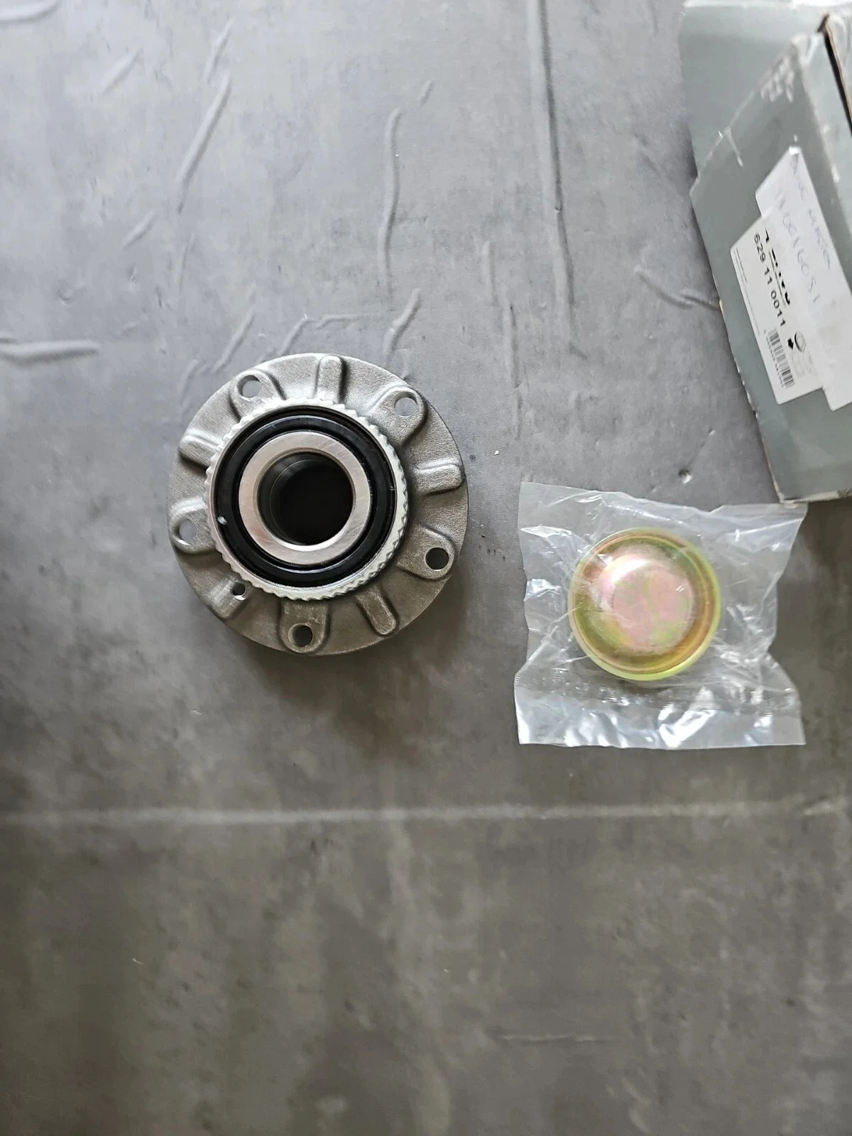 ぴの Прокладка Z-рессоры задней Volvo VNL 2003-2006г. Mansons