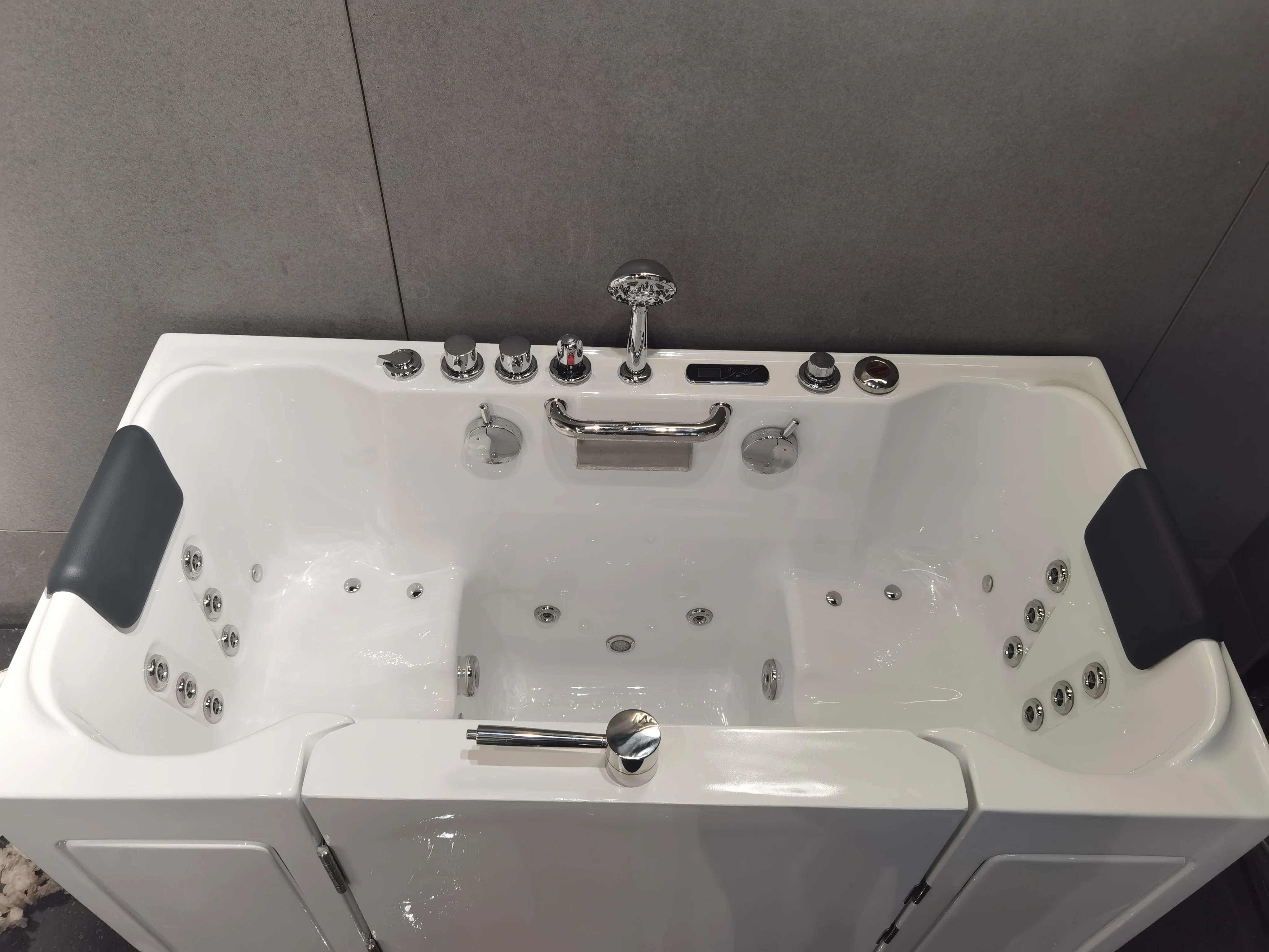 American Outswing Door Safety Bathtub Two Seat Walkin Tubs With