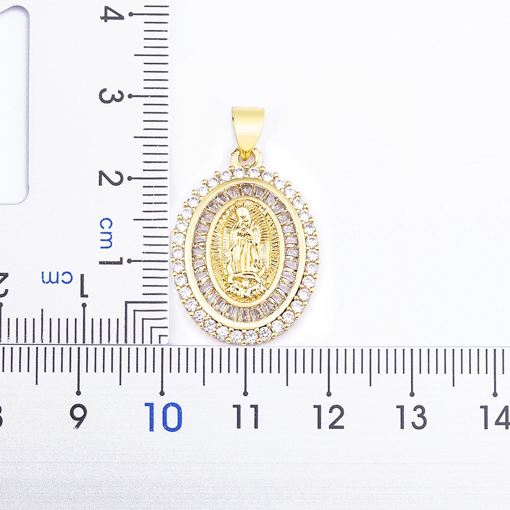 QIKU Religious Virgin Mary Crystal Pendant Pray Necklace Copper Cubic Zircon Pave Jewelr aperçu 3