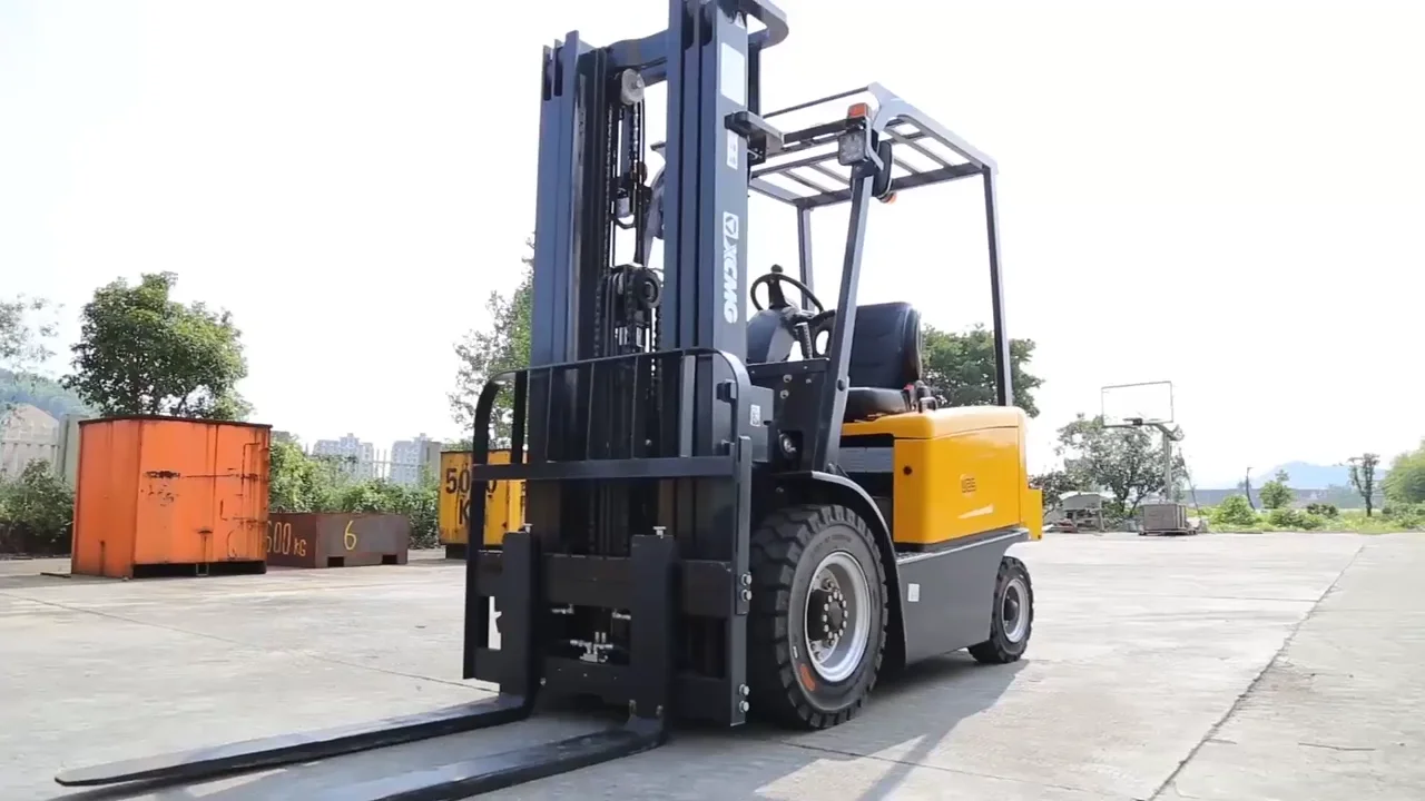 Forklift xcmg. Вилочный погрузчик xcmg xcb30. Вилочный погрузчик xcmg xcb30. Вилочный погрузчик liugong clg2050h. Погрузчик вилочный дизельный xcmg 30000 тонный.
